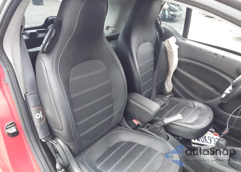 2016 Smart Fortwo Passion/Prime/Proxy/Pure from USA, damaged, VIN WMEFJ5DA0GK076079